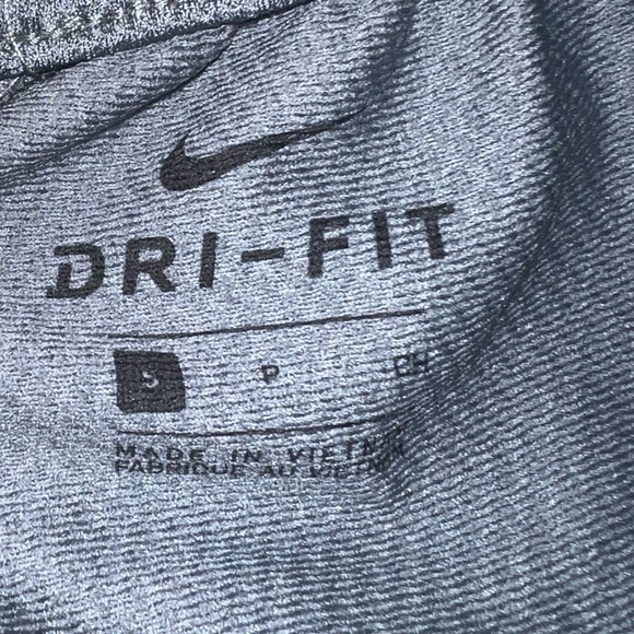 Nike- Grey shorts - Picture 4 of 4